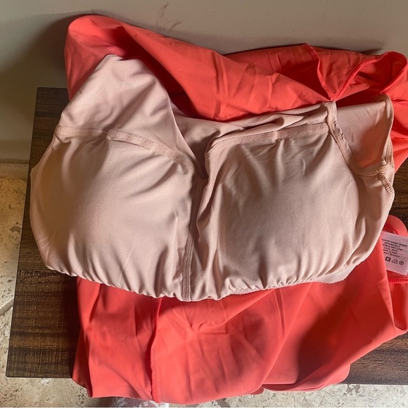 Coolibar UPF 50 Long Sleeve Rashguard Coral Scalloped - Picture 7 of 7